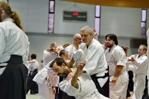 Contactez à tout moment les uchideshis du dojo aïkido Dijon Aïkikaï